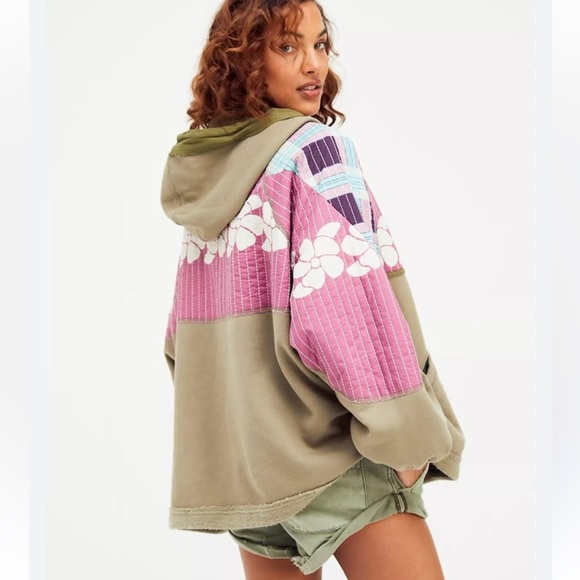 We The Free Near And Far Hoodie - Picture 3 of 11